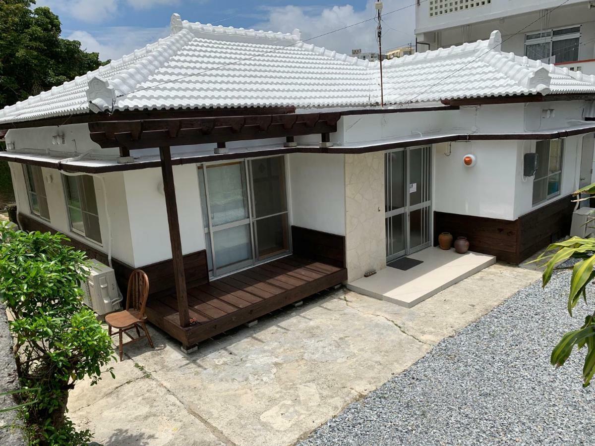 Condominium Wafu Tei Okinawa City Екстериор снимка